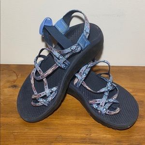Chacos Excellent Condition Shoes| Blue & Pink